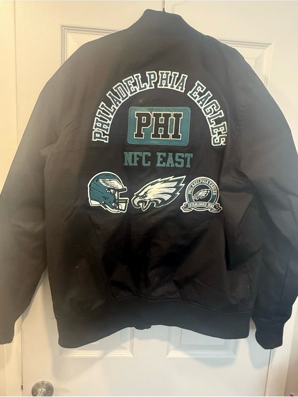 Philadelphia Eagles Pro Standard Black Team Jacket - NFL Licensed - Picture 2 of 3